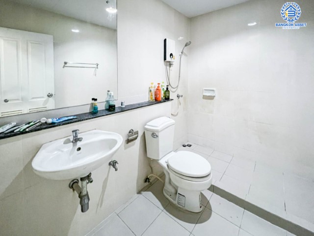 *****ทาวน์เฮ้าส์มือสองย่านนนทบุรี ม.โมดิวิลล่า ปิ่นเกล้า-วงแหวนฯ เนื้อที่มากถึงเกือบ 19 ตร.ว. ฟังก์ชัน 3 ห้องนอน 2 ห้องน้ำ 2 ที่จอดรถ แถมฟรี! 2 เครื่องปรับอากาศ, 1 เครื่องทำน้ำอุ่น บนทำเลดี เชื่อมต่อถ.กาญจนาฯ, ถ.บรมราชชนนี ใกล้เซ็นทรัลปิ่นเกล้า และรถไฟฟ้า "สถานีสามแยกบางใหญ่"